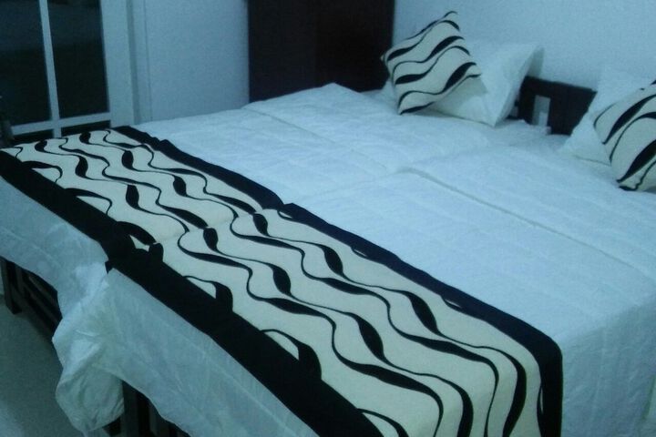 Room 13 of 25
