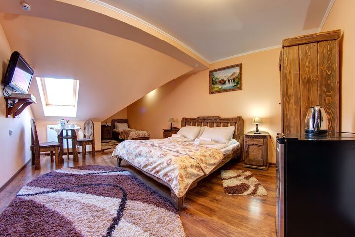 Room 15 of 43