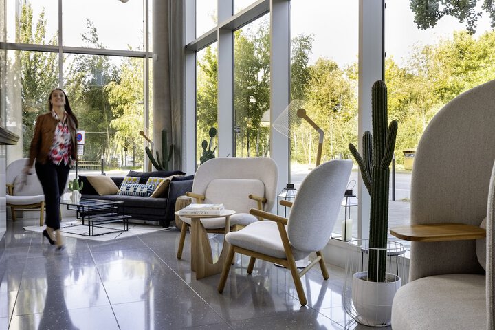Guest Lobby