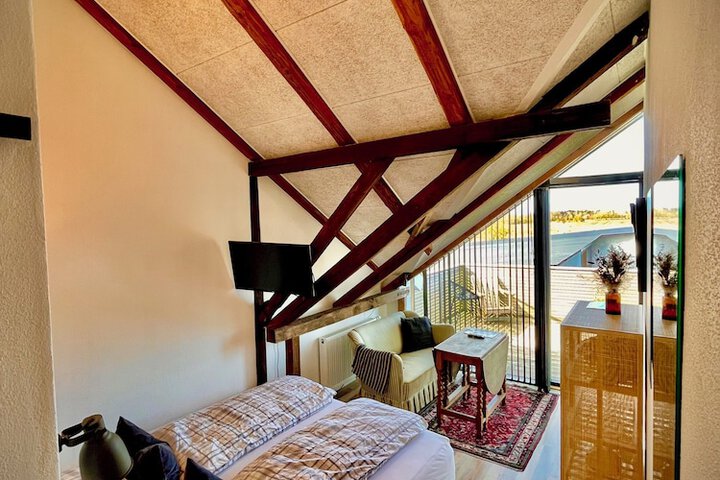 Room 10 of 78
