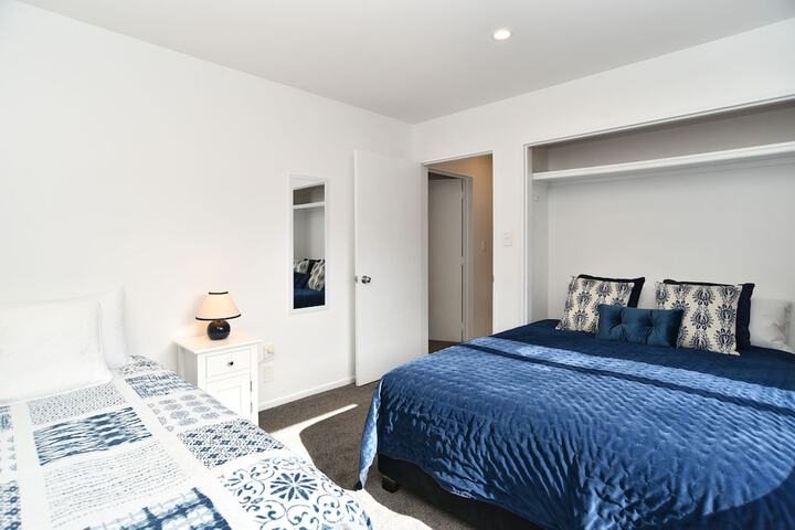 Room 3 of 60
