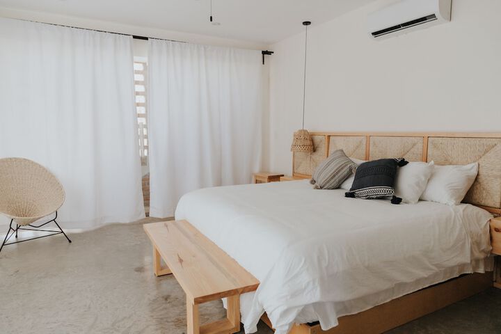 Room 18 of 44