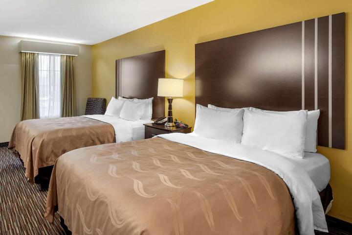 2 Double Beds (19 of 24)