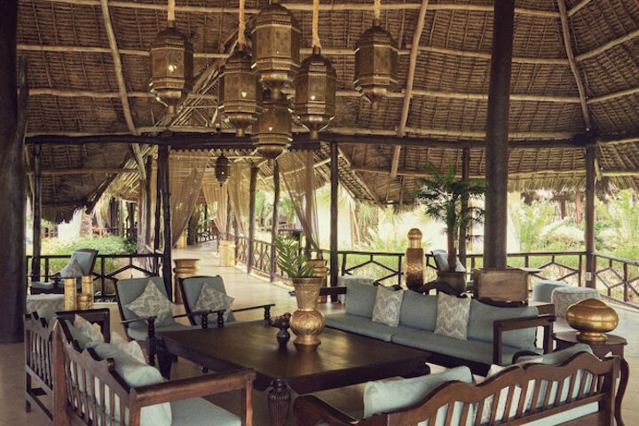 Entrance & Lobby