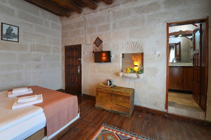 Room 10 of 140