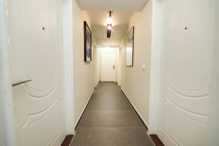 Ballroom/Hall 69 of 73