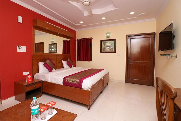 Room 26 of 34