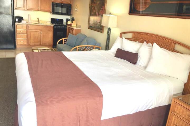 Room 40 of 484