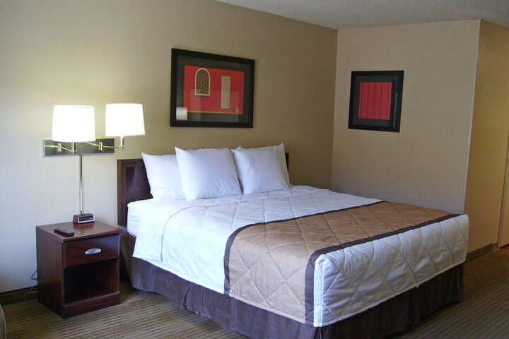 Room 5 of 15