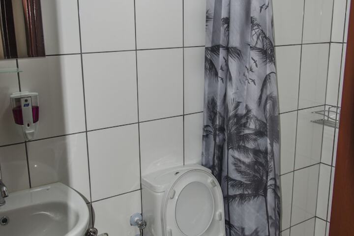 Room 26 of 34