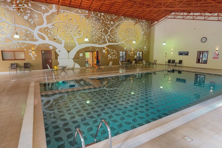 Pool 40 of 114