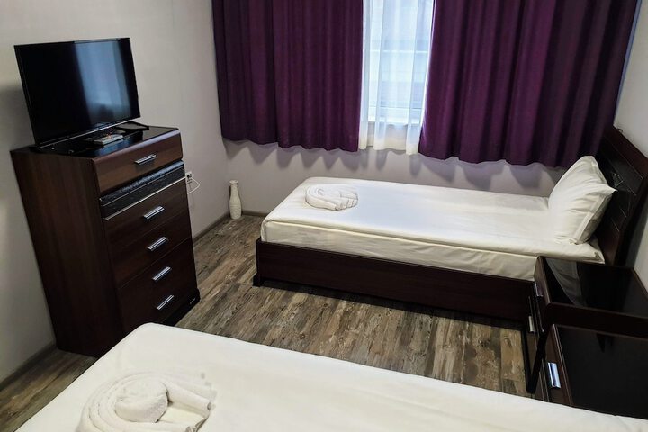 Room 53 of 68