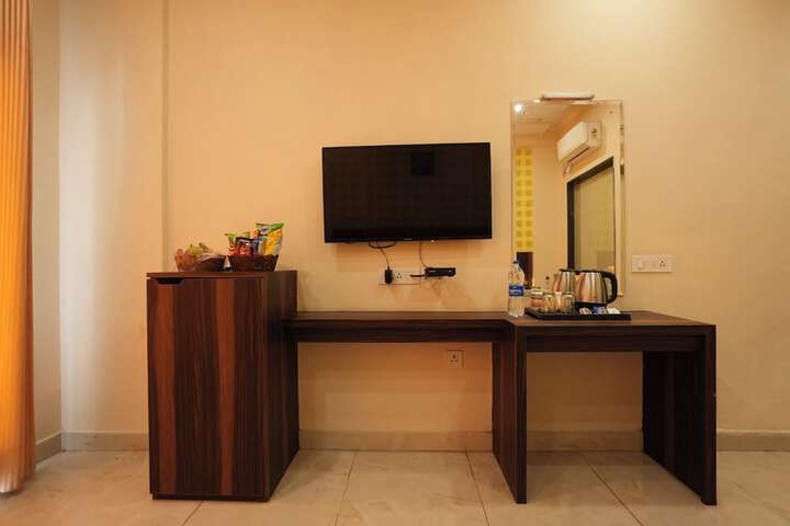 Room 15 of 29