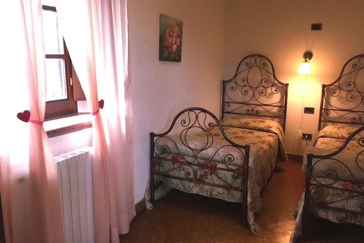 Room 2 of 29
