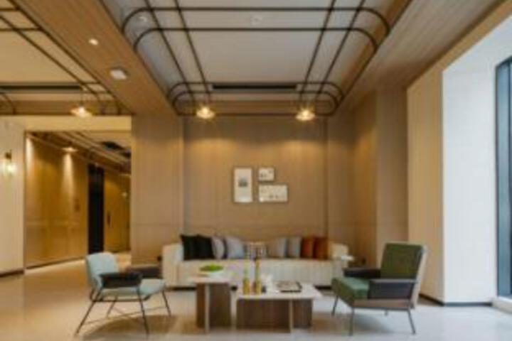 Lan Kwai Fong Hotel (Shenzhen University Town Metro Station)