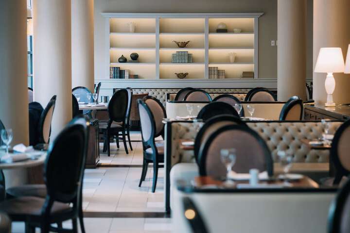 Dining 64 of 77