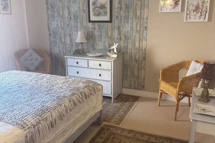 Room 8 of 11
