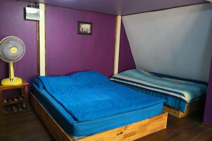 Room 13 of 52