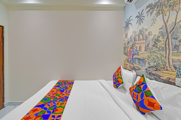 Room 9 of 29
