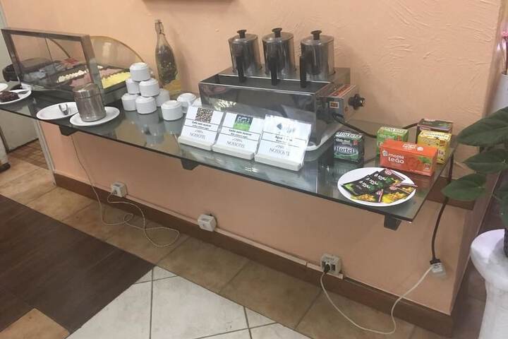 Breakfast/Coffee Service 19 of 35