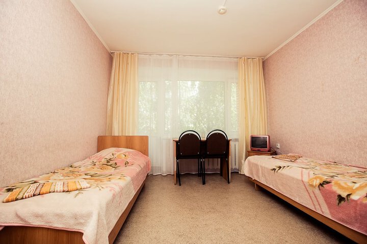 Room 9 of 36