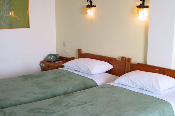 Room 4 of 59