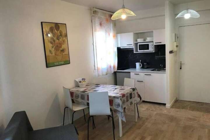 Room 14 of 24