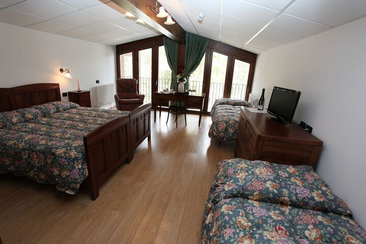 Room 7 of 47