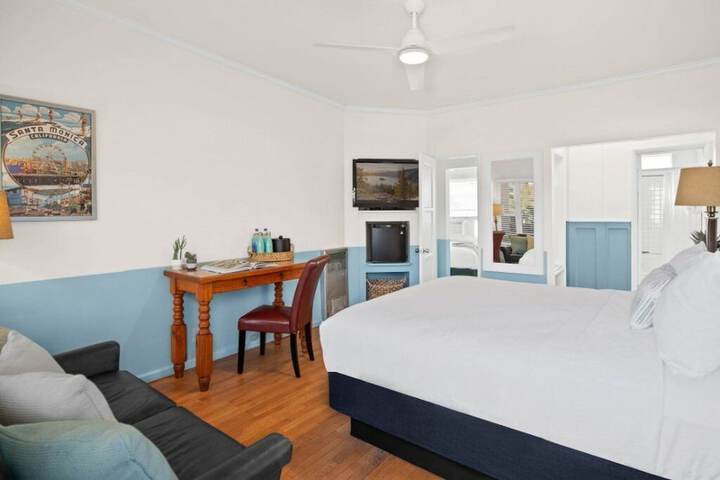 Room 21 of 73