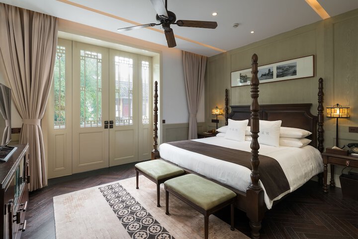 Room 15 of 57