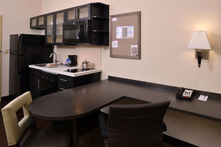Room 6 of 40