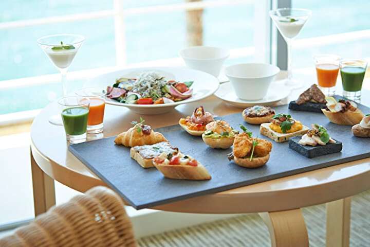 Breakfast/Coffee Service 63 of 84