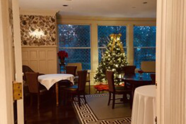 Dining 75 of 130