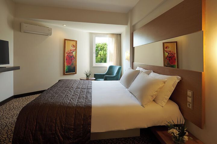 Room 18 of 46