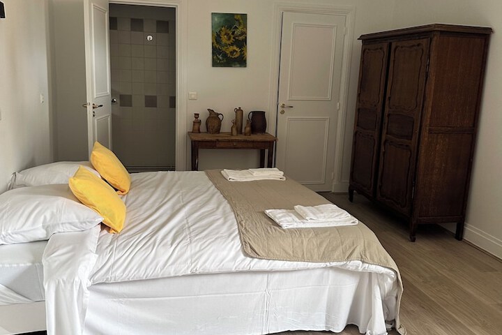 Room 10 of 15