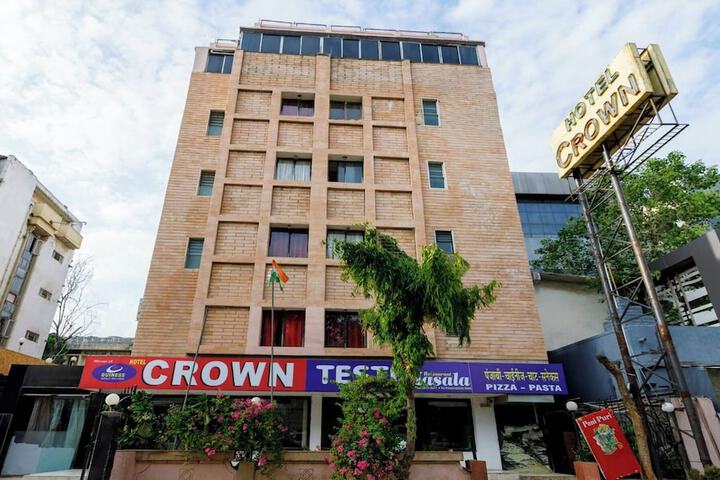 Hotel Crown