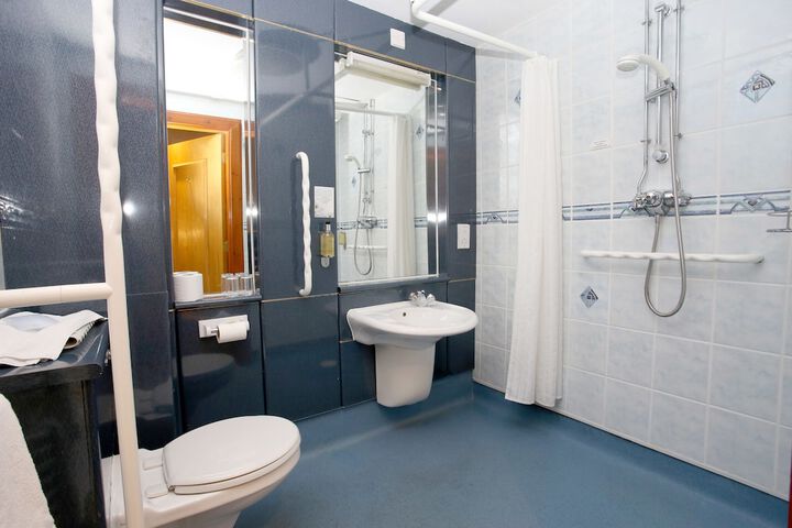 Room 40 of 87