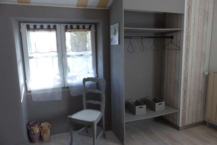 Room 13 of 40
