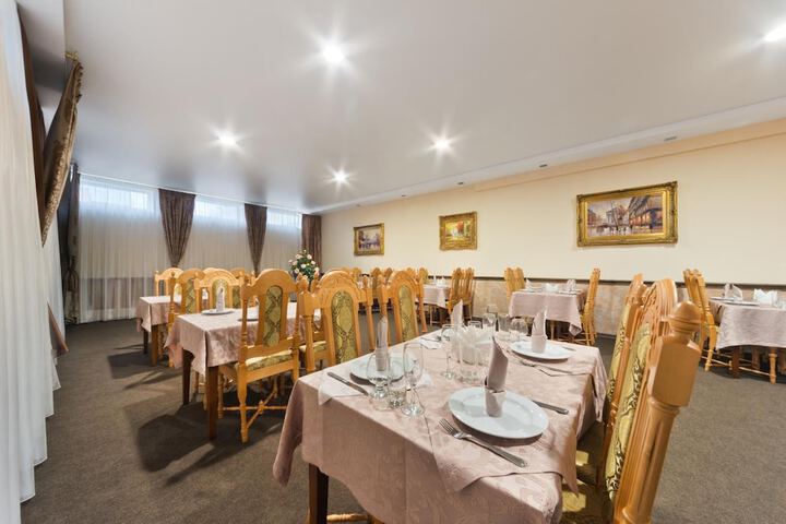 Dining Photos