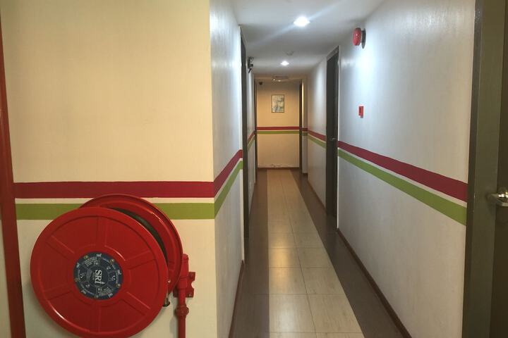 Ballroom/Hall 5 of 6