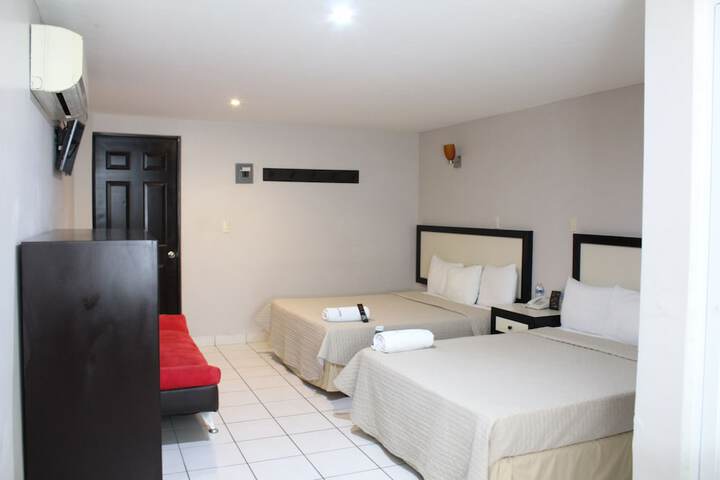 Room 12 of 78