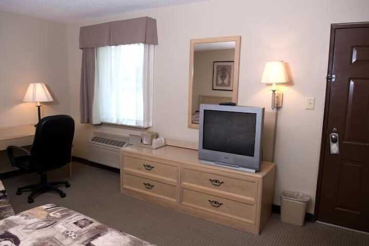Room 14 of 29