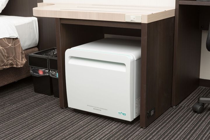 Mini-refrigerator