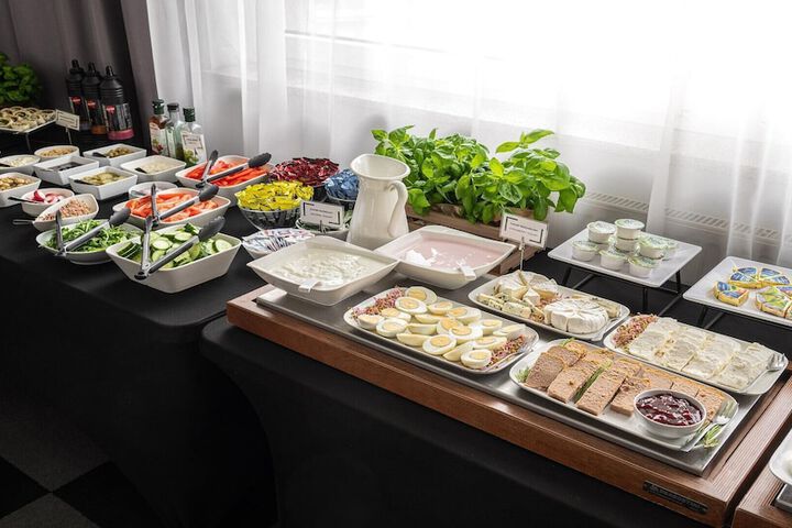 Dining 108 of 139