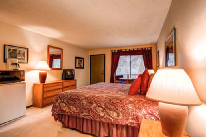 Room 34 of 80