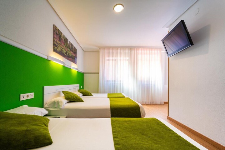 Room 9 of 24