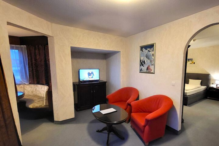 Room 34 of 119