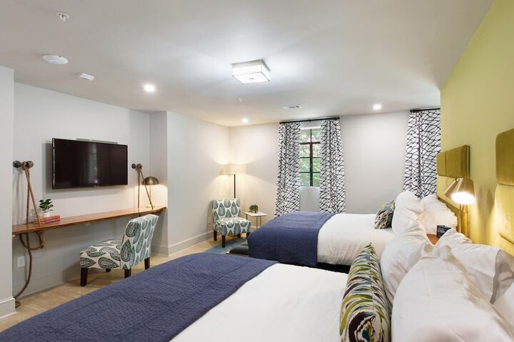 Room 20 of 164