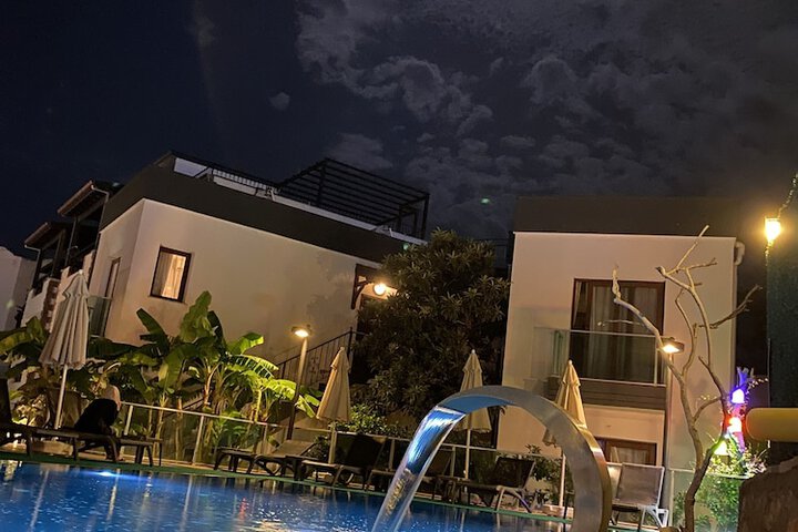 Pool 113 of 159