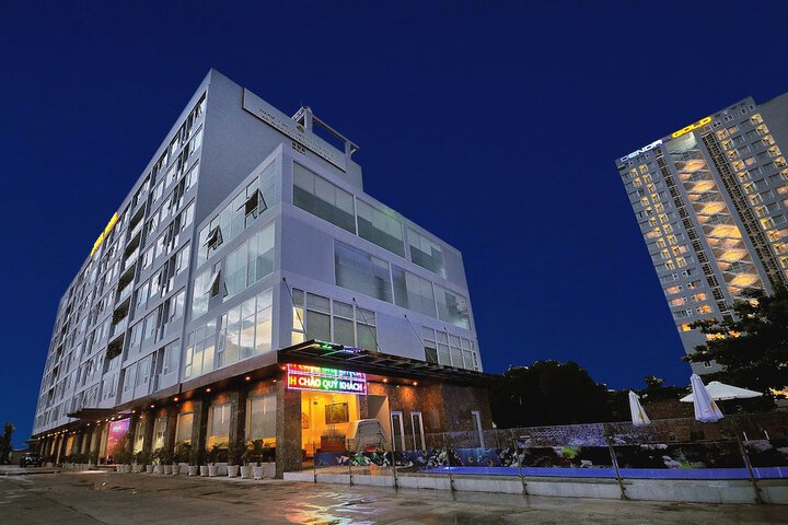 Hotel 64 of 65